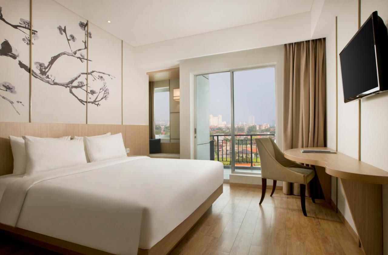 Hotel Santika Mega City Bekasi Extérieur photo