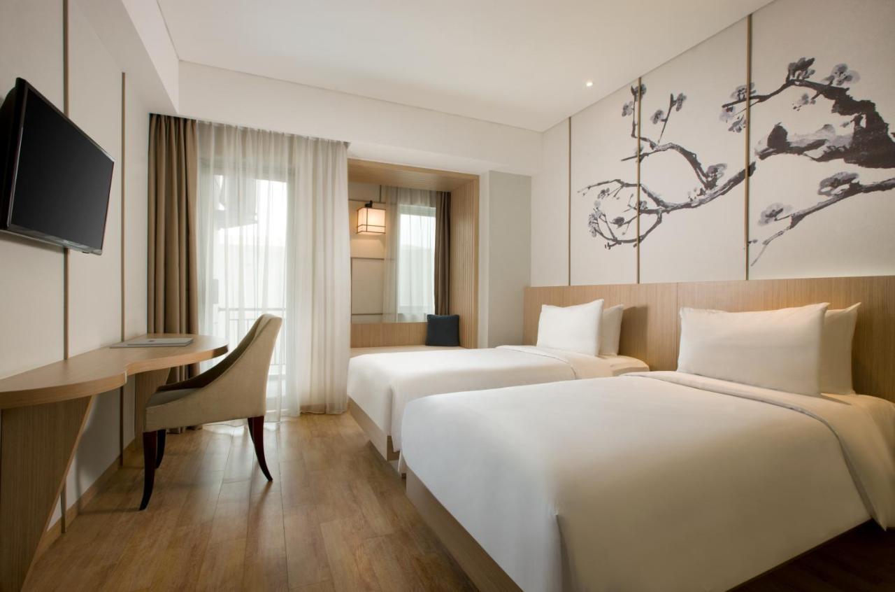 Hotel Santika Mega City Bekasi Extérieur photo