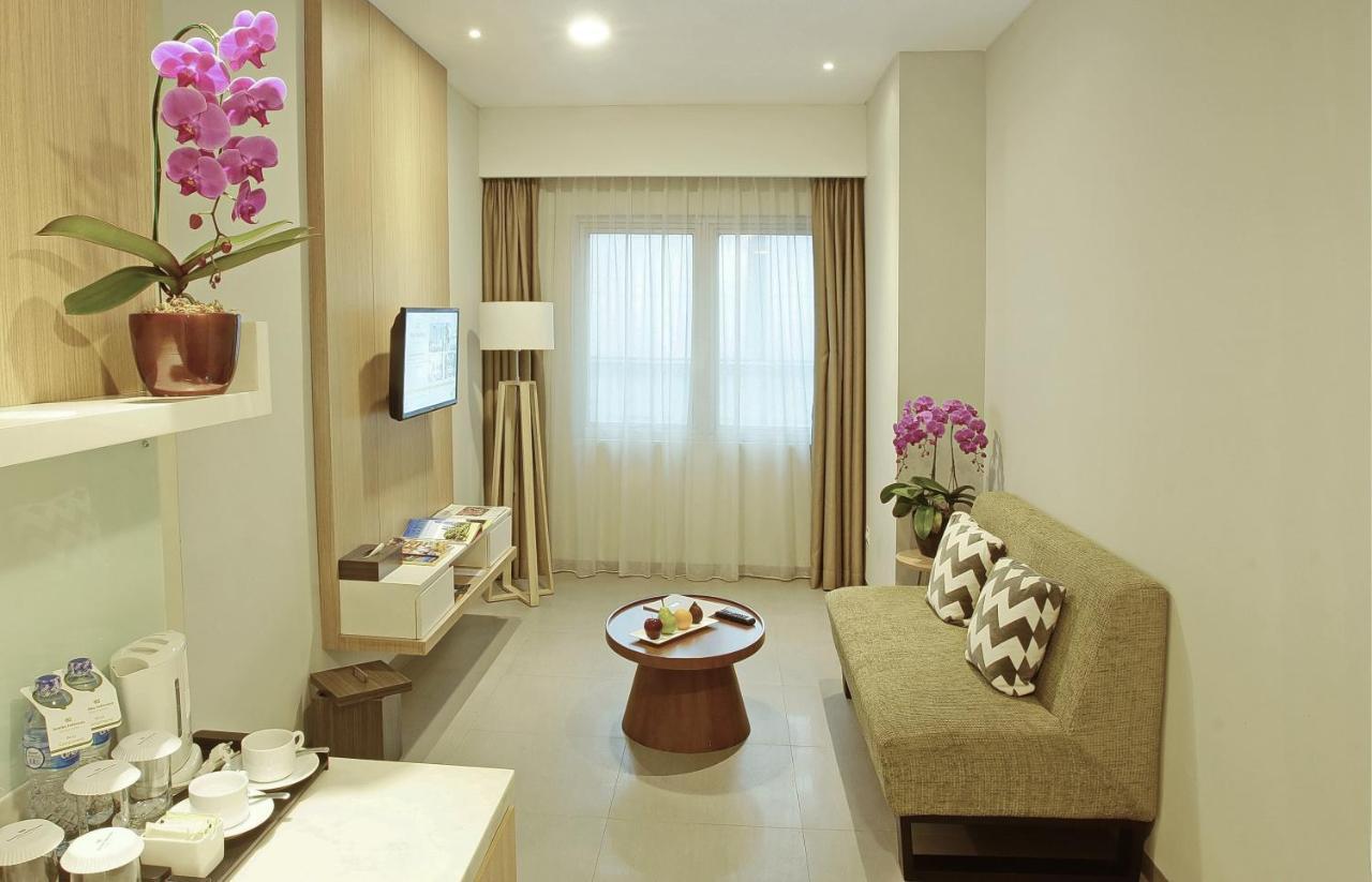 Hotel Santika Mega City Bekasi Extérieur photo