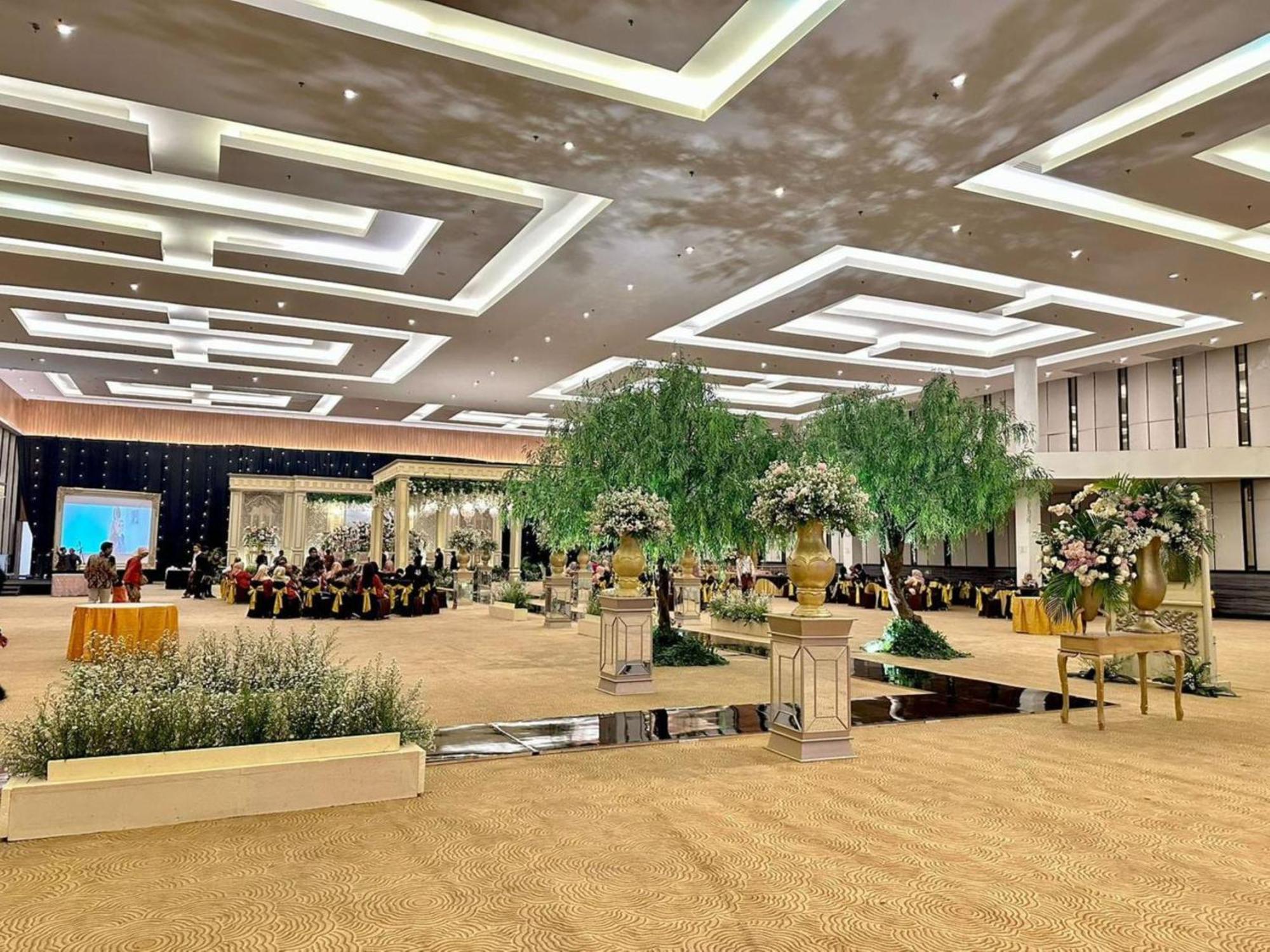 Hotel Santika Mega City Bekasi Extérieur photo